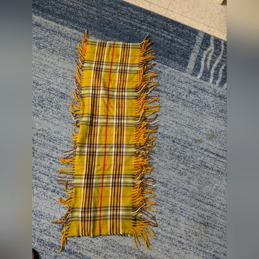 Woman's scarf
